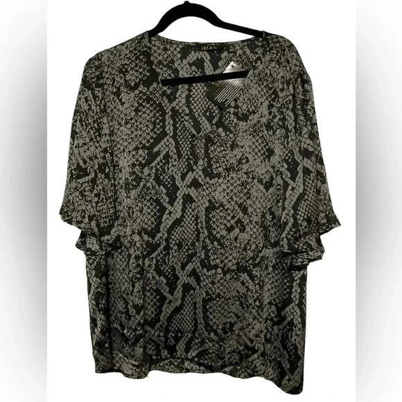 IMAN Tops - IMAN Global Chic Black and Gray Printed Bell-Sleeve Top Size XL